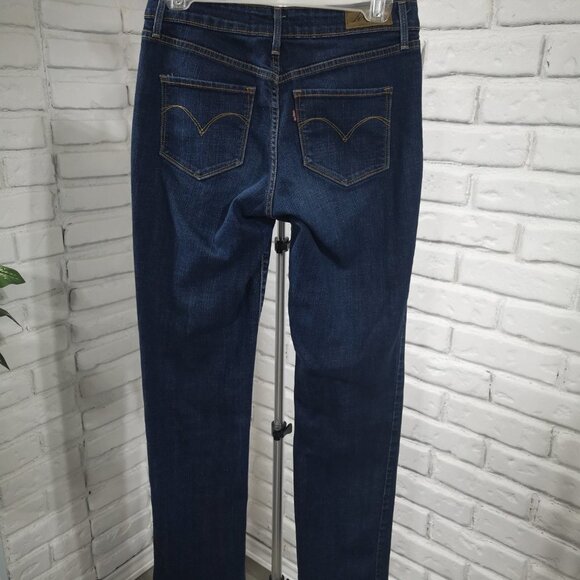 Levi's Bold Curve Silhouette Ladies Classic Rise Straight Size 6/28 Jeans - Picture 3 of 13